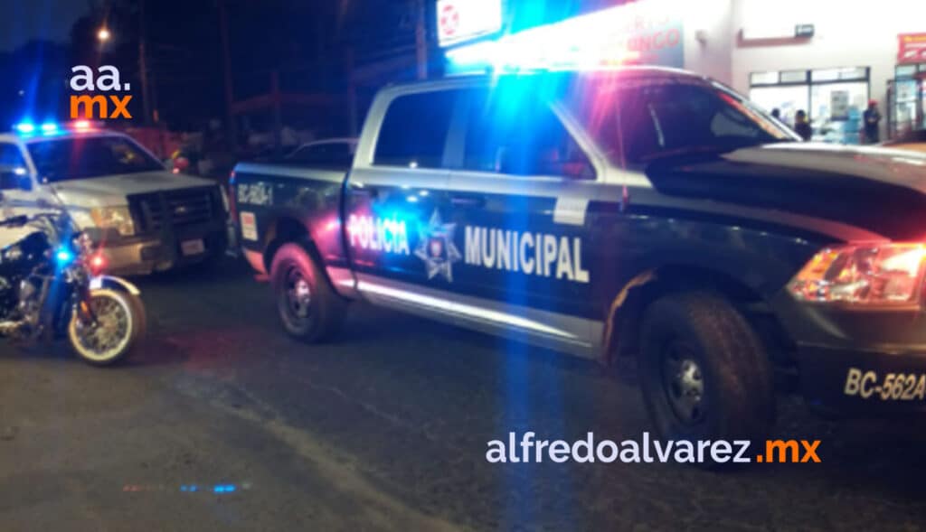 PATRULLA MUNICIPAL ATROPELLA A JOVEN