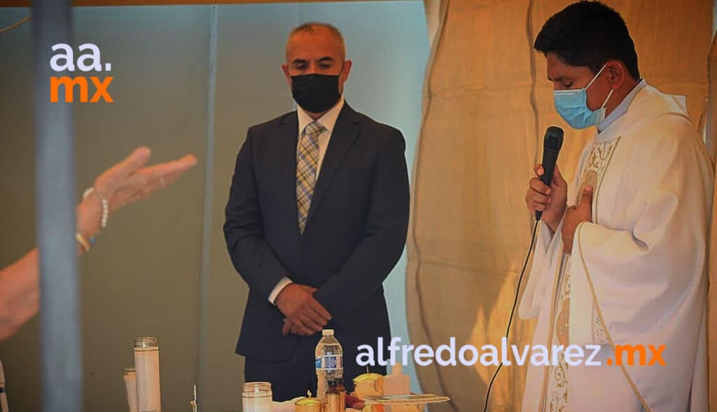 REALIZAN MISA POR DESAPARECIDOS DE BC EN LA 'GALLERA'