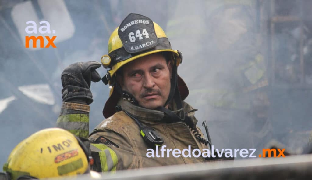 FUERTE INCENDIO DEJA SIN VIVIENDAS A FAMILIAS