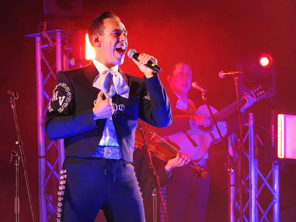 CIERRAN FESTEJOS DE 132 ANIVERSARIO 'CON BROCHE DE ORO'