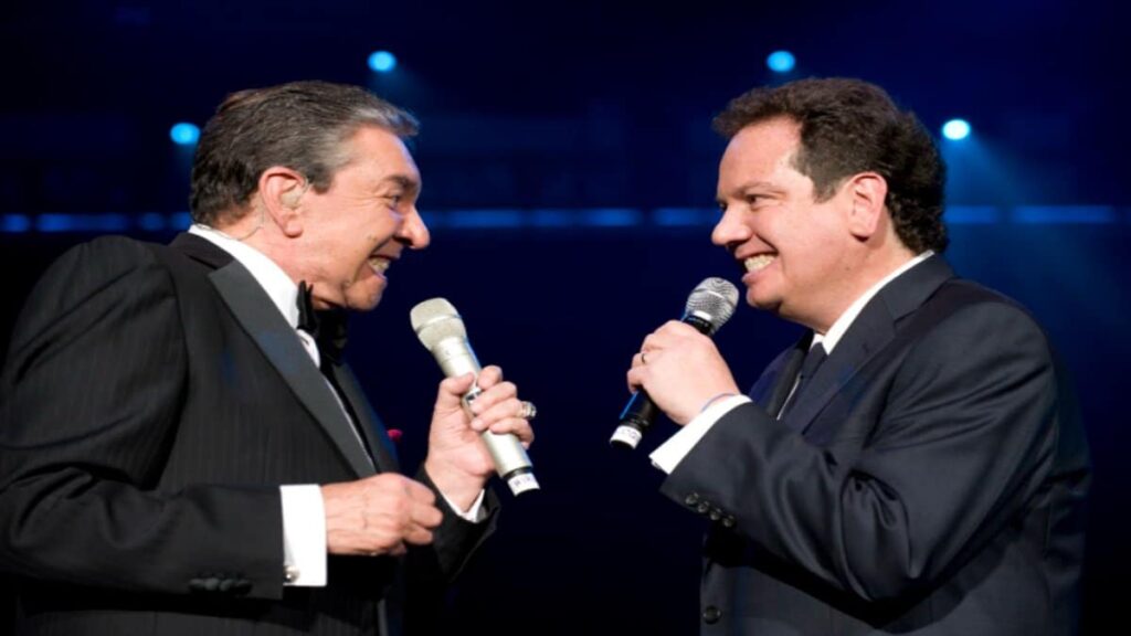 HOSPITALIZAN AL CANTANTE MARCO ANTONIO MUñIZ