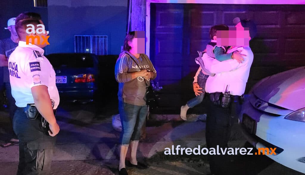 JOVENCITA VUELCA EN SU AUTO Y RESULTA HERIDA