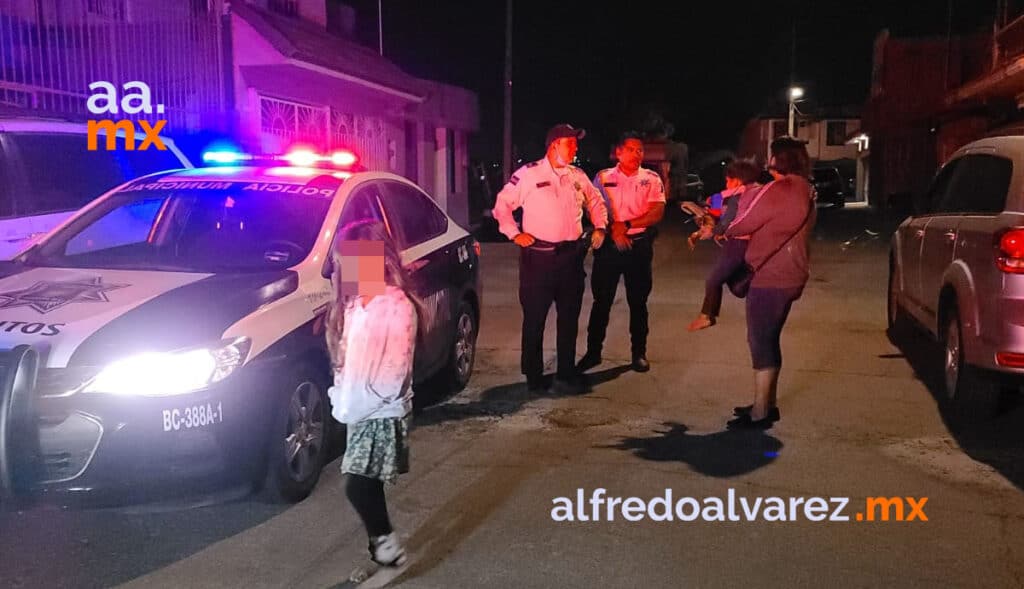 JOVENCITA VUELCA EN SU AUTO Y RESULTA HERIDA