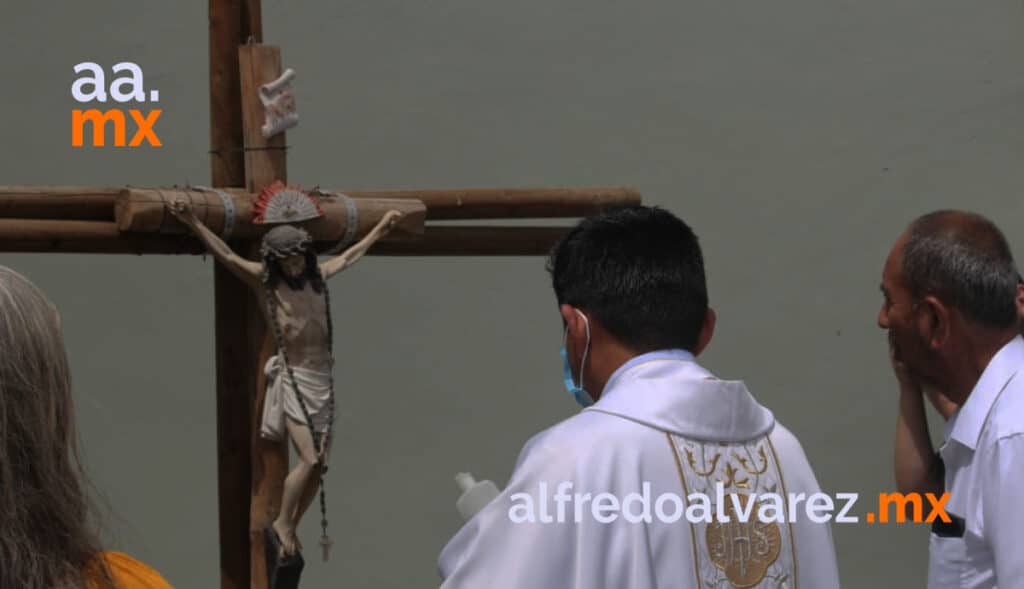 REALIZAN MISA POR DESAPARECIDOS DE BC EN LA 'GALLERA'