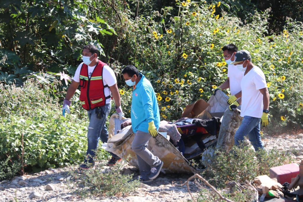 FUNDACIóN 'WE LOVE U' APOYA A MUNICIPIO EN JORNADA DE LIMPIEZA
