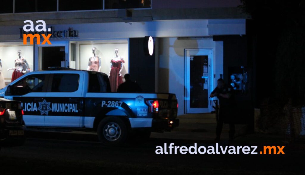 ATACAN A BALAZOS A PAREJA EN PLAZA COMERCIAL