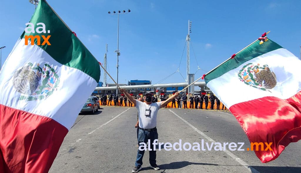 VIDEO: CIERRAN GARITA DE SY ANTE ARRIBO DE MIGRANTES PARA CRUCE