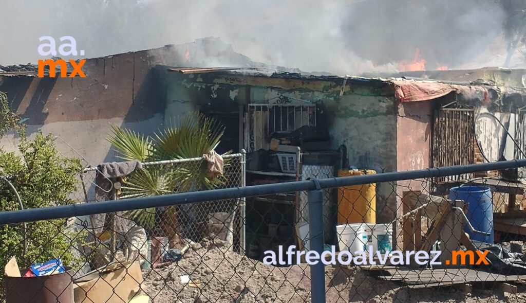 INCENDIO DEJA SIN VIVIENDA A FAMILIA
