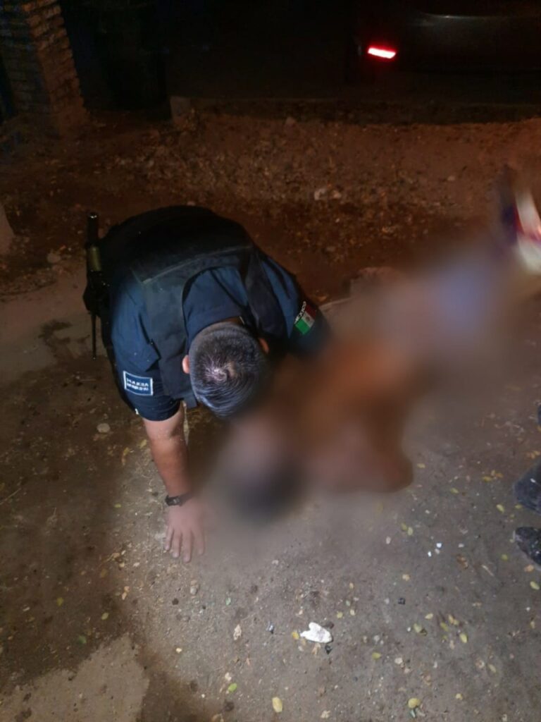 RESCATAN A PERSONA DE LA TERCERA EDAD DE UN INCENDIO