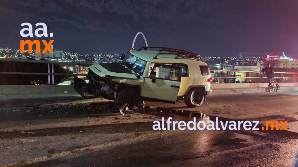 EXTRANJERO CIRCULABA EN SENTIDO CONTRARIO Y SE ESTAMPA CON TAXISTA