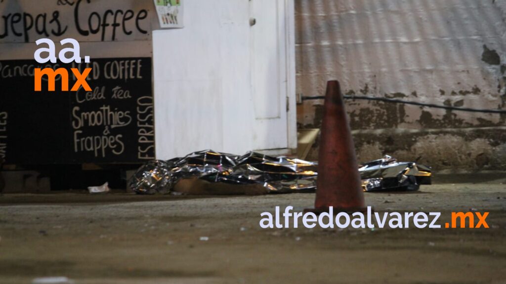 BALEAN A AUTOMOVILISTA Y ENCAñONAN A POLICíA