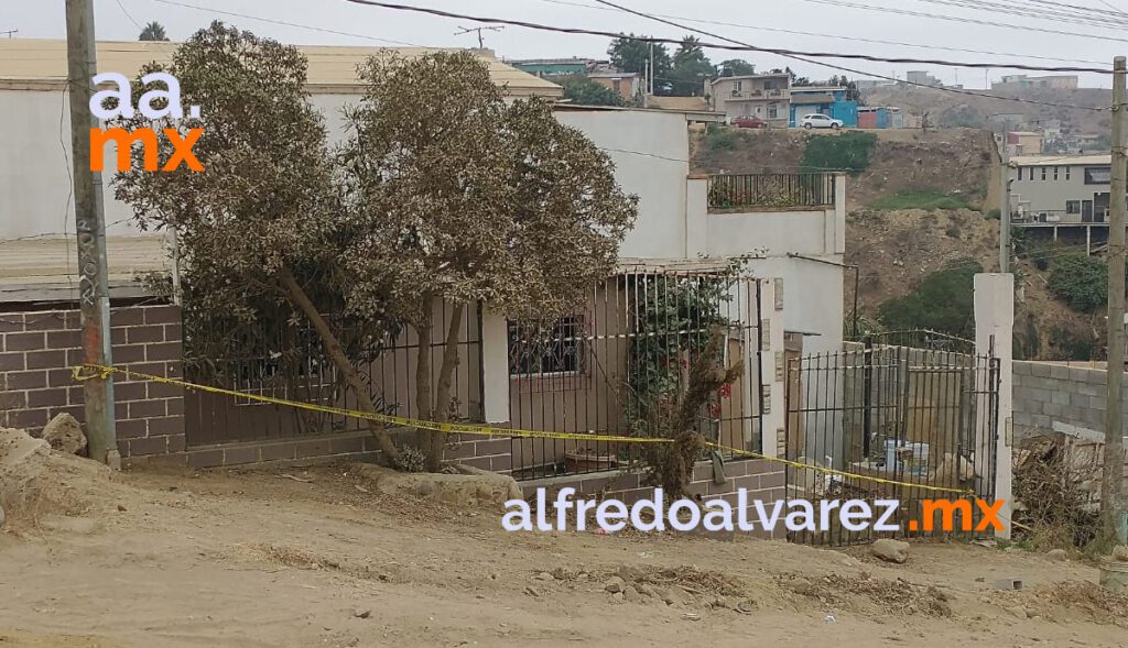 HALLAN CUERPOS DE HOMBRES EN VIVIENDA