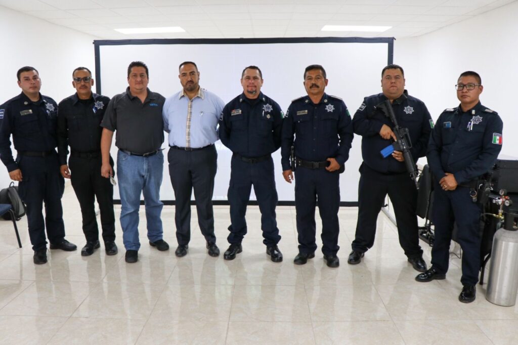 BROWN INAUGURA CENTRO VIRTUAL DE TIRO DE LA POLICíA MUNICIPAL