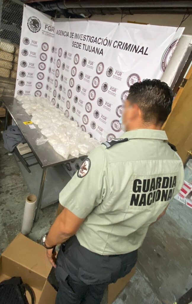 LOCALIZAN 127 KG DE METANFETAMINA EN TANQUE DE TRACTOCAMIóN