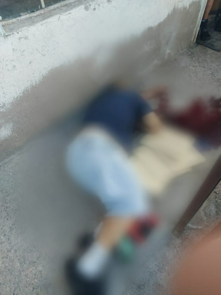 ASESINAN A POLICíA EN SU CASA, ESTABA FUERA DE SERVICIO