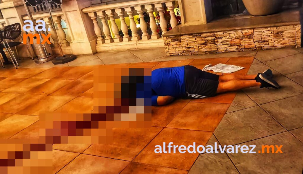 ATACAN A BALAZOS A PAREJA EN PLAZA COMERCIAL