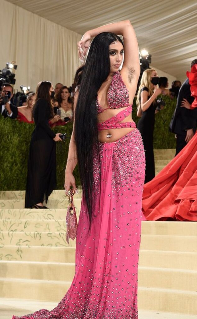 LOURDES LEON ES HIJA DE MADONNA Y DEBUTA MODELANDO