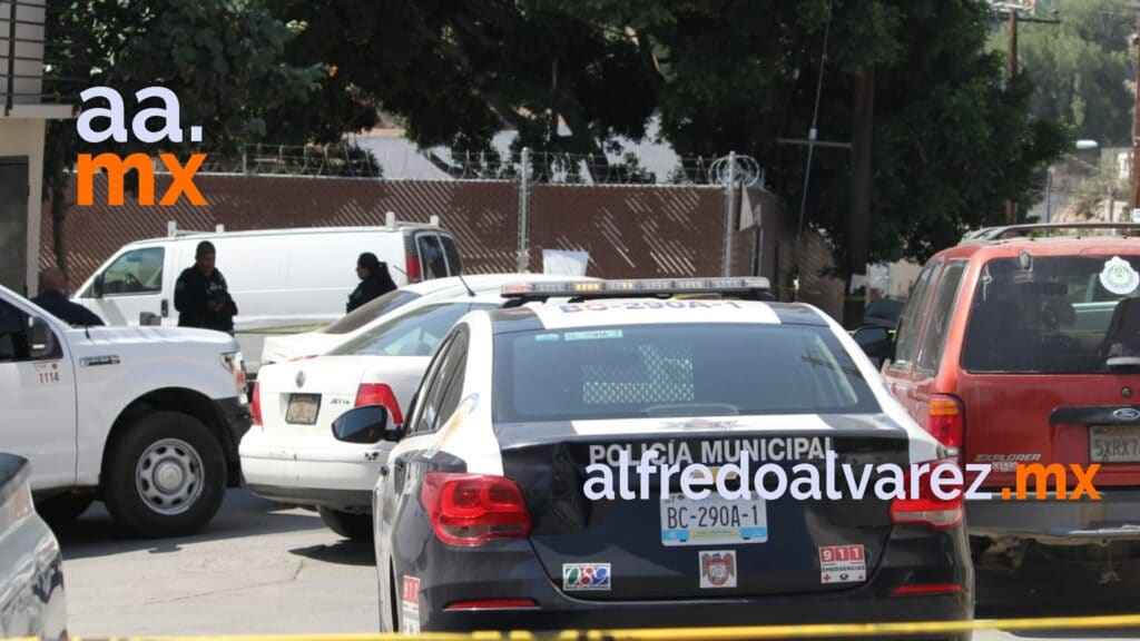 MATAN A POLICíA MUNICIPAL EN TIJUANA MATAN A POLICíA MUNICIPAL EN TIJUANA