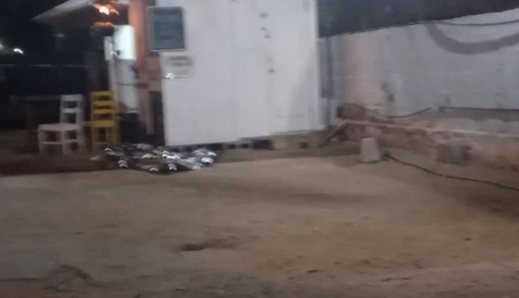 BALEAN A AUTOMOVILISTA Y ENCAñONAN A POLICíA