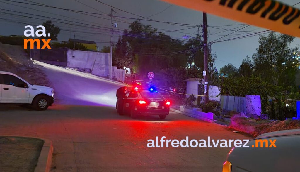 ACRIBILLAN A TRES, UNO EN ESTACIONAMIENTO DE SUPERMERCADO