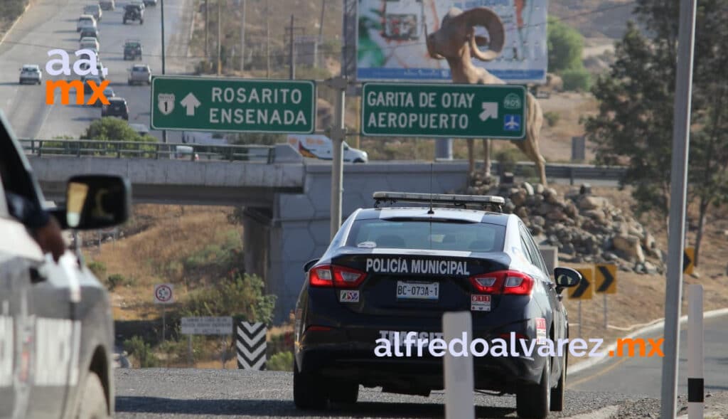 SUJETOS ARMADOS ATACAN A POLICíAS