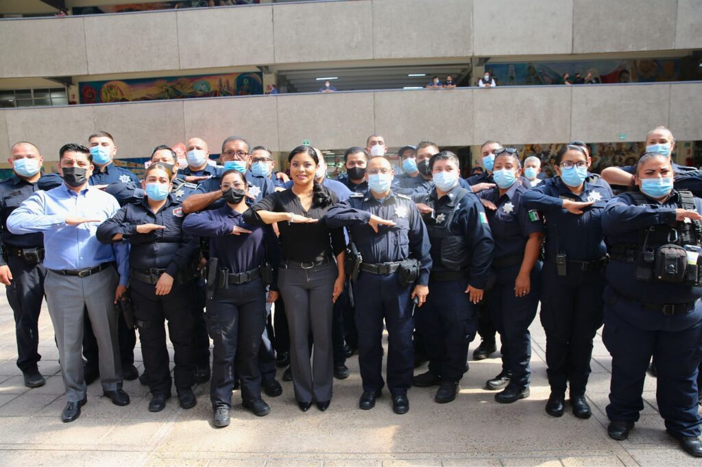 MONTSERRAT CABALLERO SE PRESENTA ANTE POLICíAS