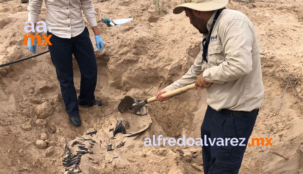 HALLAN DOS HOMBRES ENTERRADOS EN UN VIVERO