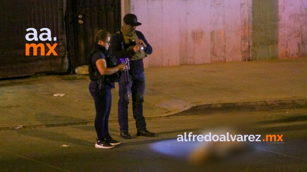 ARROJAN DOS CADáVERES DESNUDOS EN PLENO BULEVAR