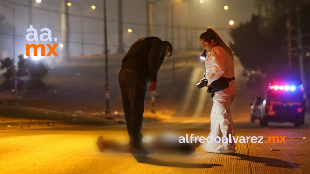 ARROJAN DOS CADáVERES DESNUDOS EN PLENO BULEVAR