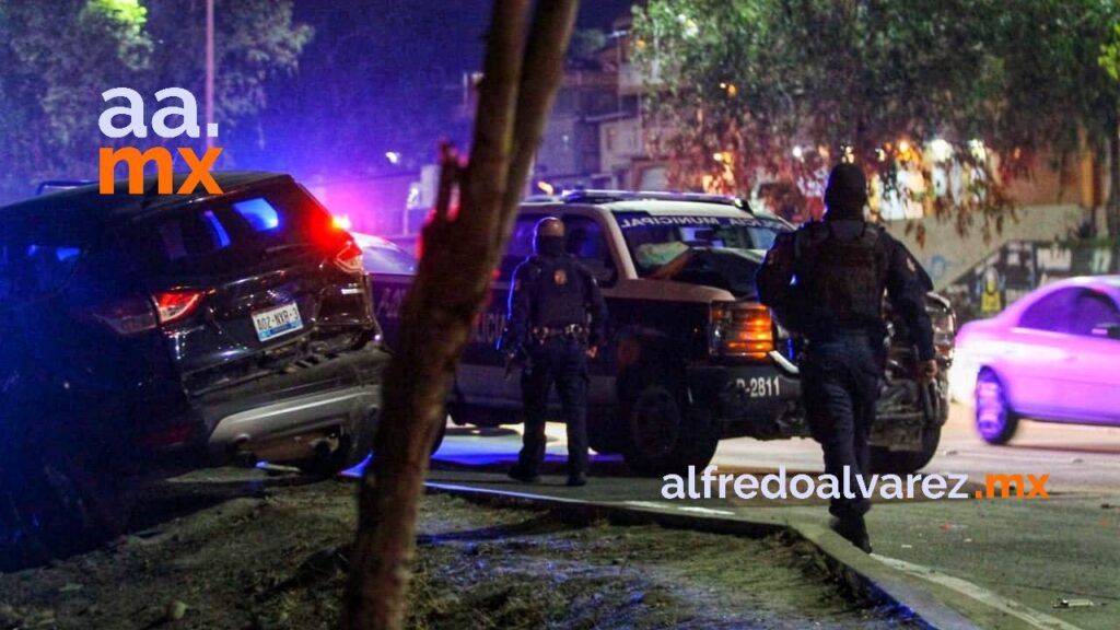 EN PERSECUCIóN CHOCA AGENTE DE LA POLICíA