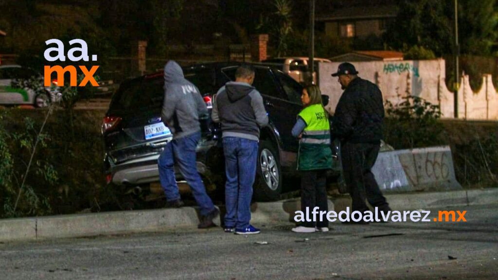 EN PERSECUCIóN CHOCA AGENTE DE LA POLICíA