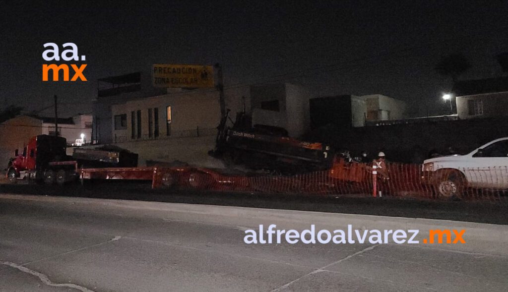 SE MANIFIESTAN POR CONSTRUCCIóN DE DUCTO DE GAS EN ZONA ESCOLAR