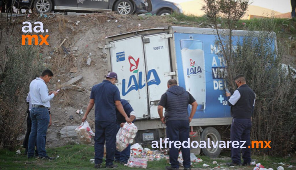 CHOFER DE CAMIóN Y COPILOTO HERIDOS TRAS VOLCADURA