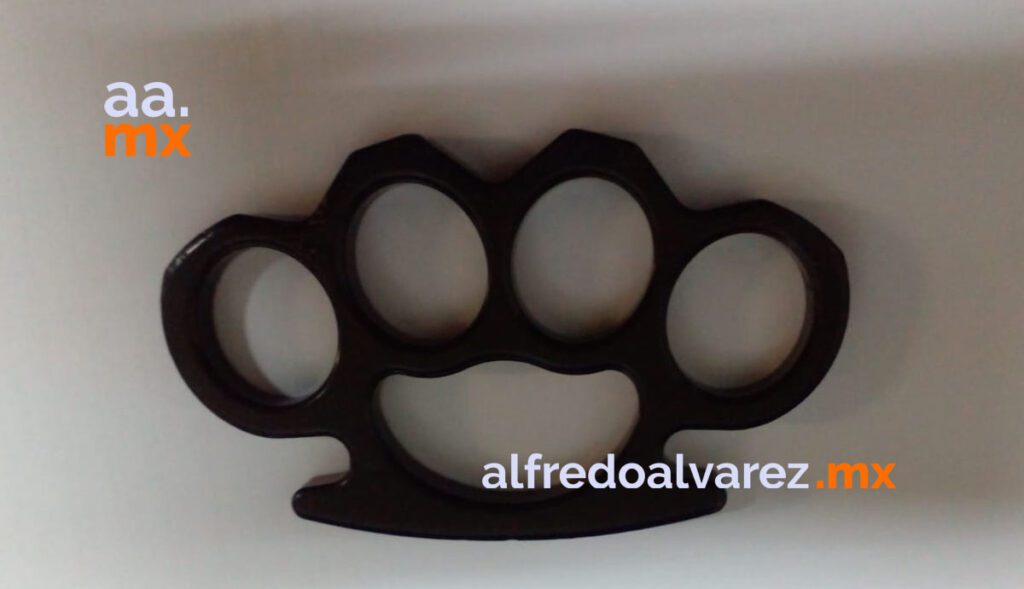 MENOR DE EDAD AMENAZA A SU SUEGRO CON ARMA DE UTILERíA