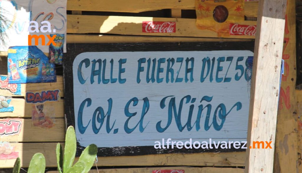 MUERE  HOMBRE TRAS CAERLE AUTO ENCIMA