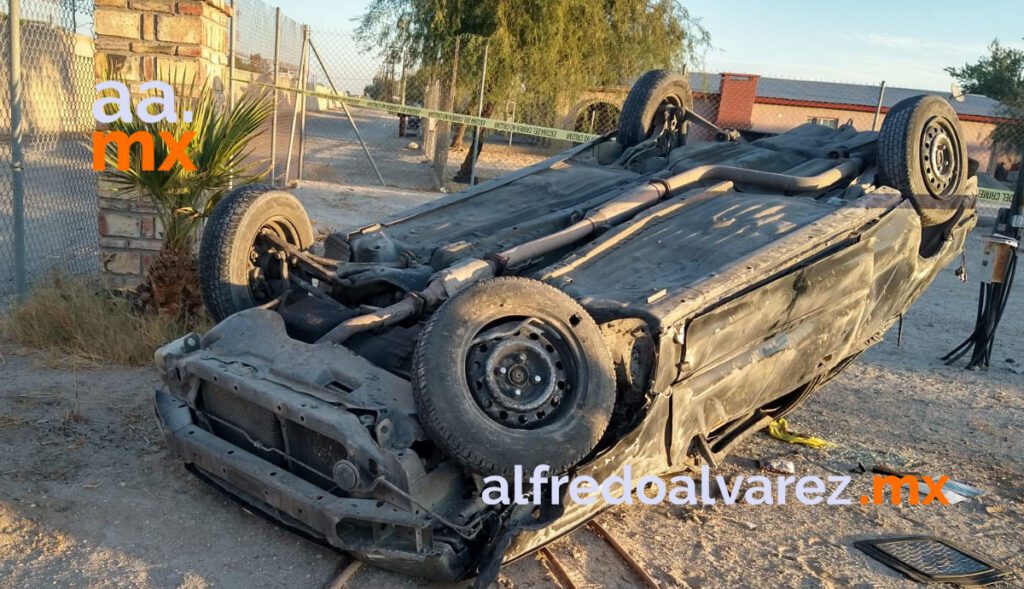 PIERDE LA VIDA AUTOMOVILISTA EN VOLCADURA