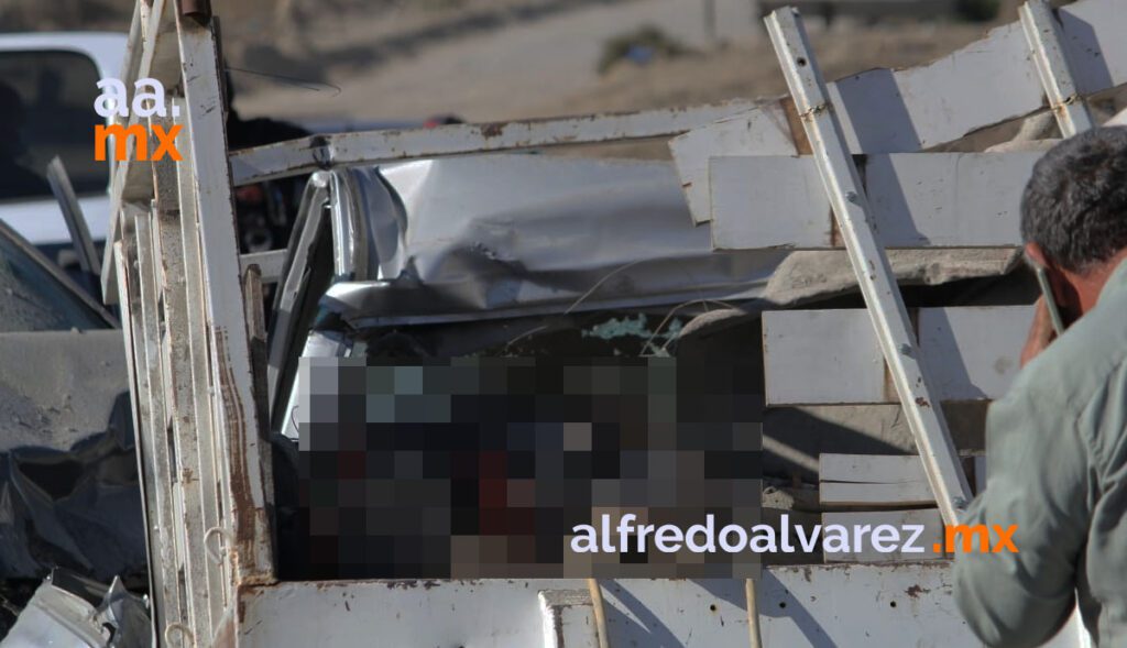 CHOCAN CAMIONETA Y PICK UP; HAY UN MUERTO Y HERIDOS