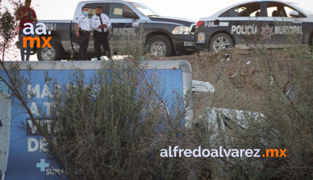 CHOFER DE CAMIóN Y COPILOTO HERIDOS TRAS VOLCADURA
