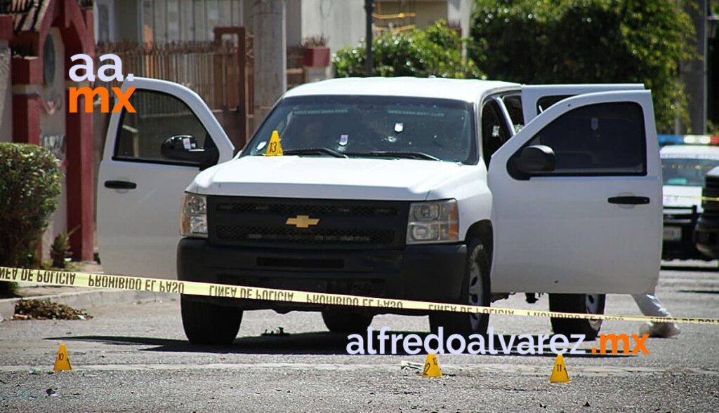 SUJETOS ARMADOS EMBOSCAN A POLICíA MUNICIPAL