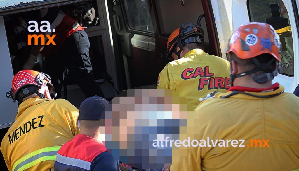 CAMIONETA CAE SOBRE AUTO; ABUELITO RESULTA HERIDO
