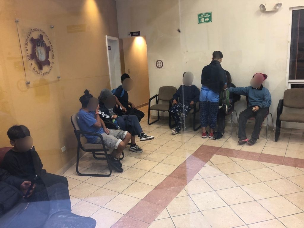 MENORES DE EDAD PROTESTARON POR LAS CONDICIONES EN EL ALBERGUE DIF