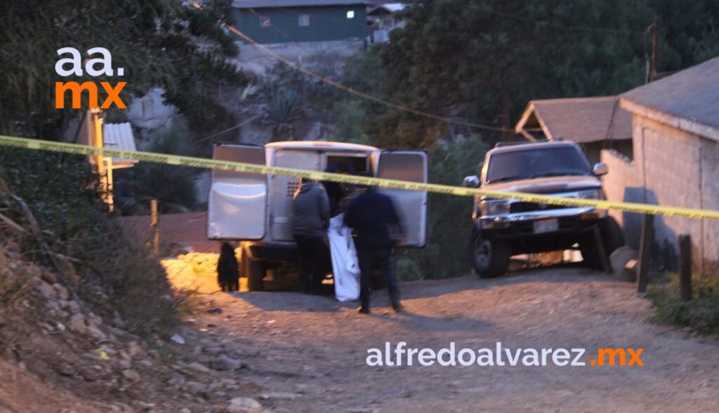 MATAN A JOVEN FRENTE A SU FAMILIA