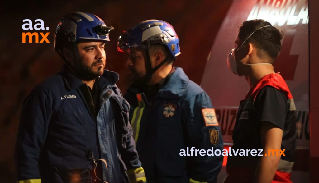 VUELCA JOVEN AUTOMOVILISTA Y LO HOSPITALIZAN VUELCA JOVEN AUTOMOVILISTA Y LO HOSPITALIZAN