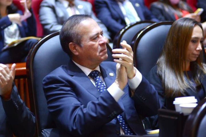 APRUEBAN PRESUPUESTO PARA BC SIN AUMENTAR IMPUESTOS