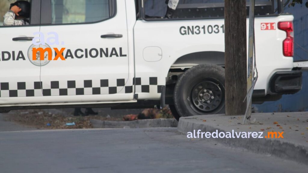 RAFAGUEAN A DOS HOMBRES CERCA DE UNA SECUNDARIA