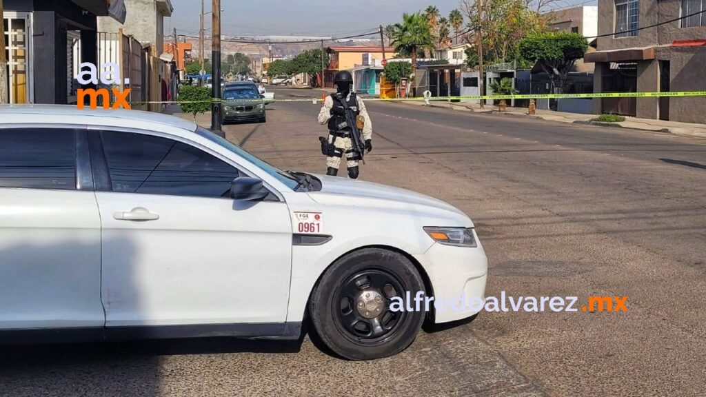DESDE MOTO MATAN A AGENTE MINISTERIAL
