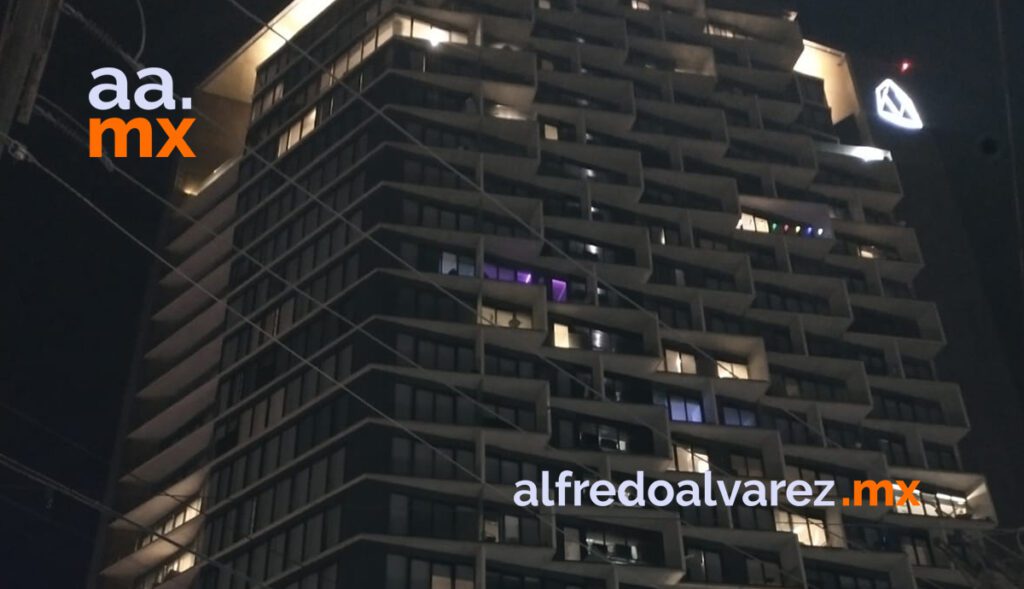 FUERTES IMÁGENES: GRABARON CAíDA DE UNA PERSONA DESDE TORRE DE DEPARTAMENTOS