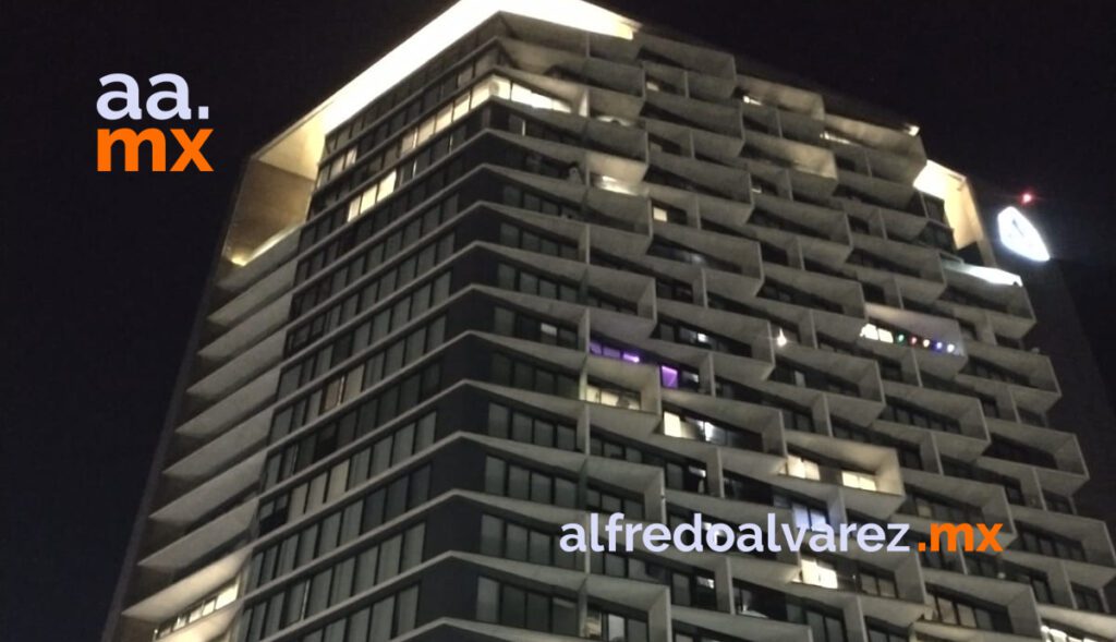 FUERTES IMÁGENES: GRABARON CAíDA DE UNA PERSONA DESDE TORRE DE DEPARTAMENTOS