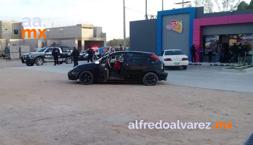 MATAN A TIROS A PAREJA A BORDO DE AUTO