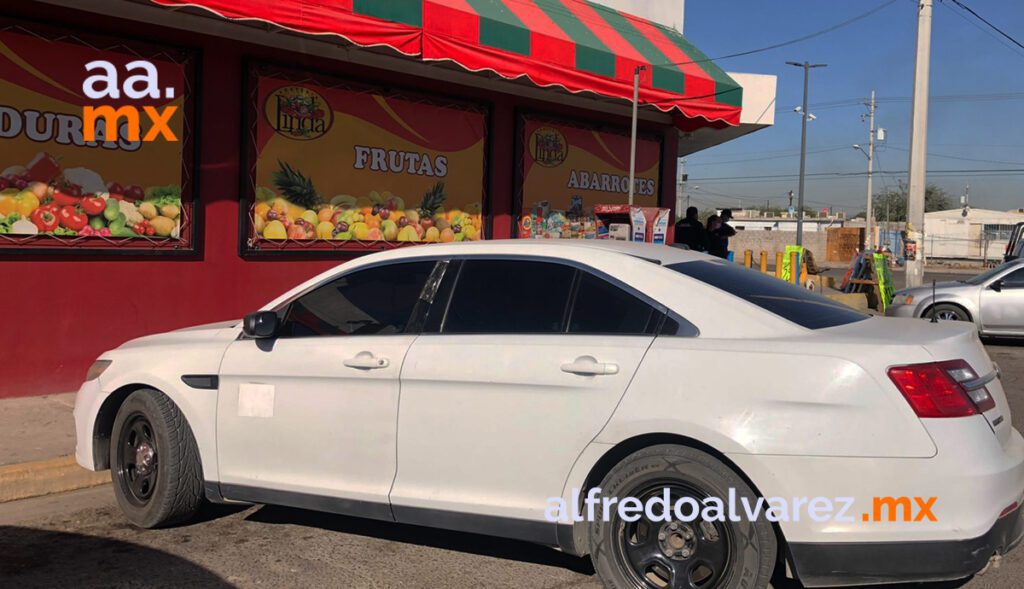 SUJETOS ARMADOS ROBAN MEDIO MILLóN DE PESOS EN UNA FRUTERíA